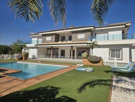 Villa En venta en Crevillent photo 0