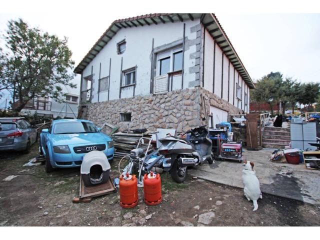 Casa en venta en Santa María de la Alameda photo 0