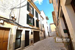 Venta de Casa con 3 Viviendas independientes en Felanitx photo 0