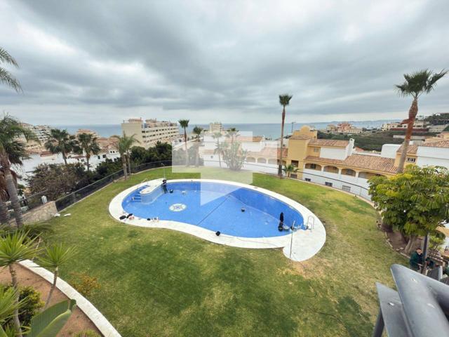 Se vende amplio Piso de 1 Dormitorio en Benalmadena, a solo 600 metros del mar. Patio de 6x6. photo 0