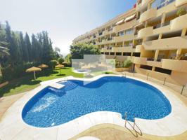 Se vende piso en Torreblanca, Fuengirola, vistas al mar, piscina y garaje. photo 0