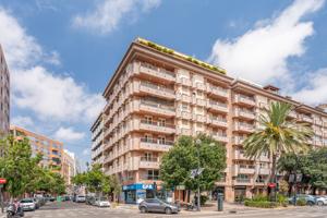 Piso En venta en Av Aragon, Valencia photo 0