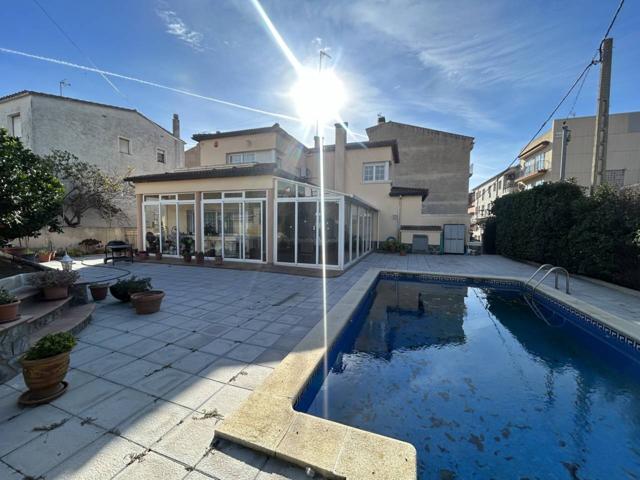 Preciosa casa con gran terraza y piscina en Mas Matas photo 0
