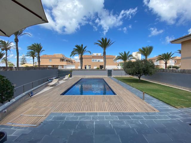 Multifamiliar En venta en Cuarta Avenida, 2. 30380, Zona Entremares, La Manga Del Mar Menor (murcia), La Manga Del Mar Menor photo 0