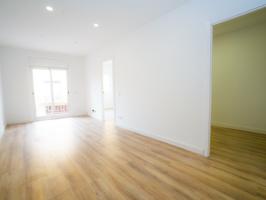Piso En venta en Esplugues De Llobregat photo 0