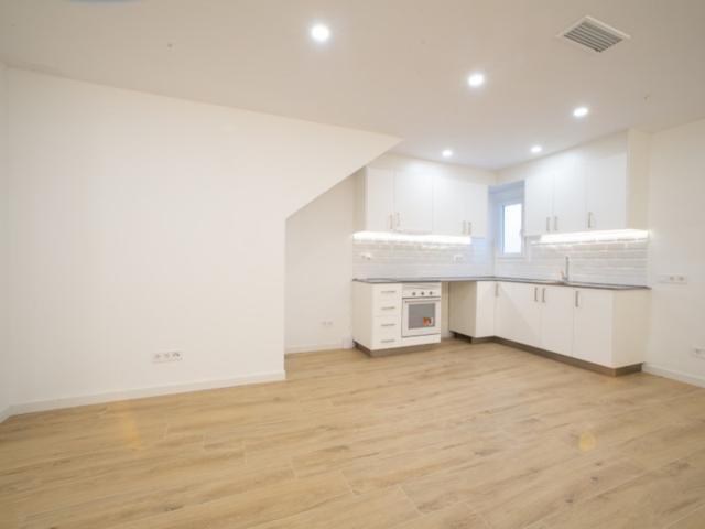 Piso En venta en Gavà photo 0