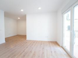 Piso En venta en Esplugues De Llobregat photo 0