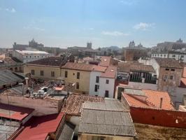 PISO CON VISTAS EN LA PLAZA DE LA CONCEPCIÓN DE CÁCERES photo 0