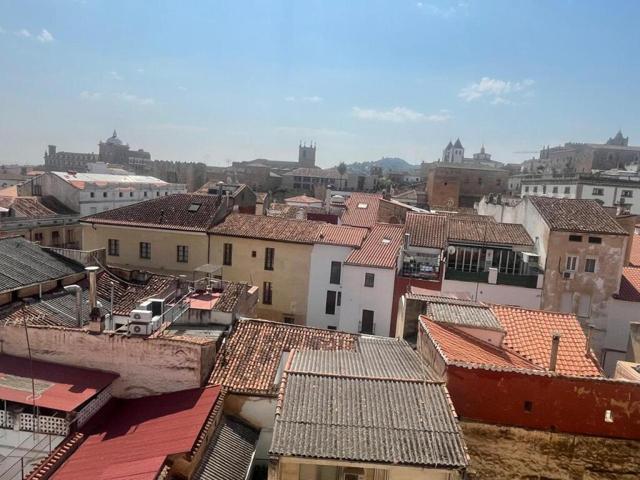 PISO CON VISTAS EN LA PLAZA DE LA CONCEPCIÓN DE CÁCERES photo 0