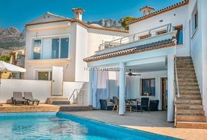 MAGNÍFICA OPORTUNIDAD. VENTA DE DOS CHALETS DE LUJO EN SIERRA DE ALTEA photo 0