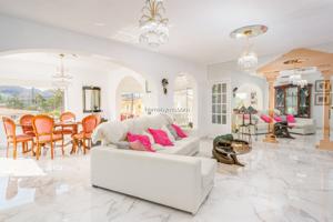 FANTÁSTICO CHALET REFORMADO A LA VENTA, CON MUY BUENAS VISTAS Y GRAN PRIVACIDAD EN ALFAZ DEL PI photo 0