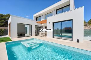 Interesante promoción de chalets independientes a la venta en Alfaz del Pi photo 0