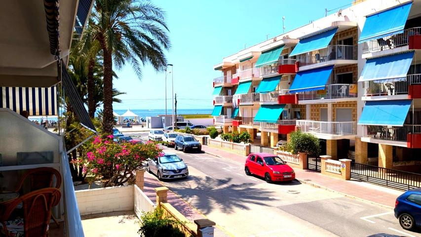 Venta de un apartamento a 50 metros de Playa Lisa en Santa Pola photo 0