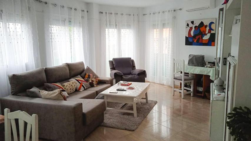 Moderno y espacioso apartamento en venta en La Nucía – ¡Sin gastos de comunidad! ¡Descubre el hogar photo 0