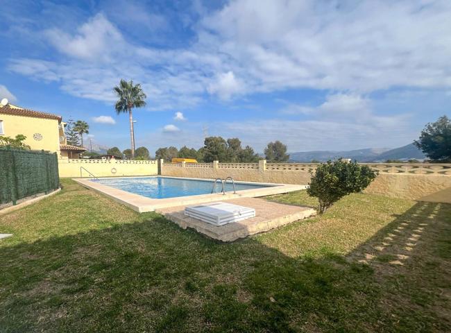 Encantador adosado en venta en La Nucía con vistas despejadas a las montañas photo 0