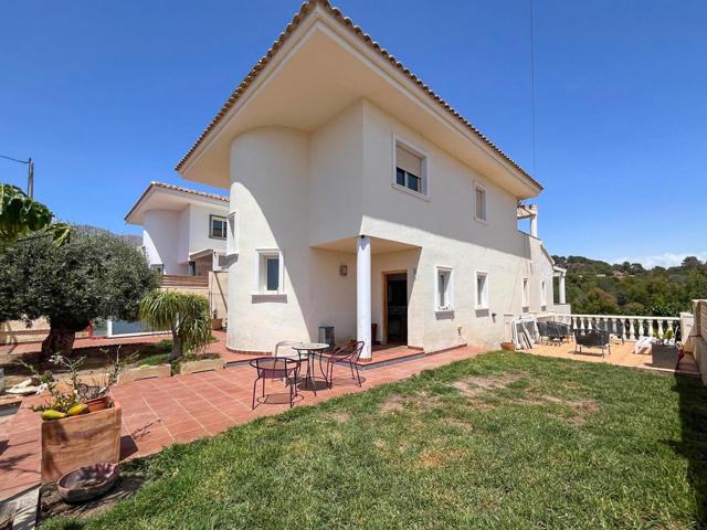 Gran Chalet pareado en venta en Alfaz del Pi photo 0