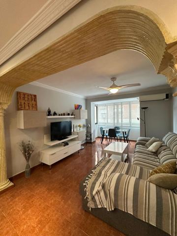 🏡 Apartamento en venta en Avenida de los Almendros photo 0