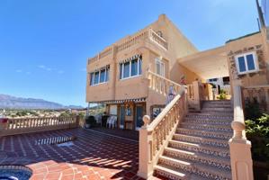 Casa En venta en Zona Sierra Helada, Benidorm photo 0