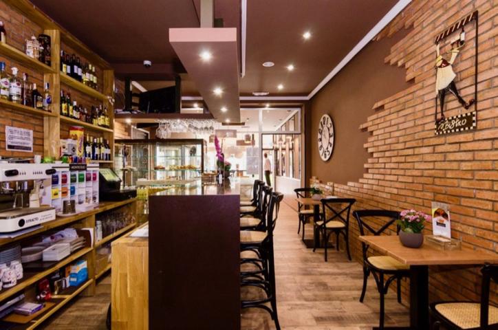 Local En venta en Cala De Finestrat, Finestrat photo 0