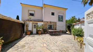 Encantadora villa unifamiliar de estilo mediterráneo en venta en La Nucia photo 0