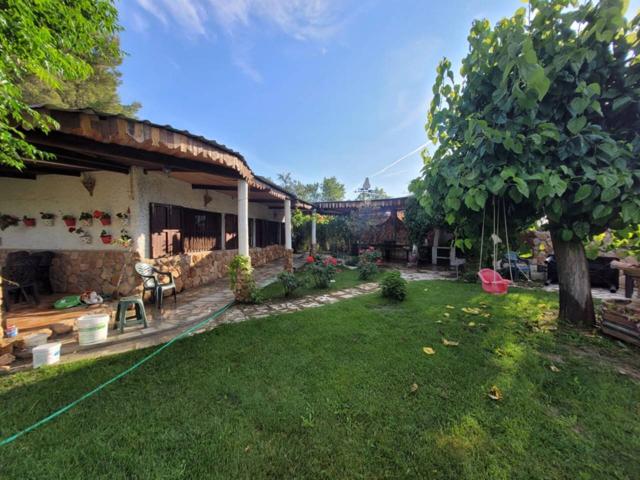 Venta de una encantadora villa en Baza photo 0