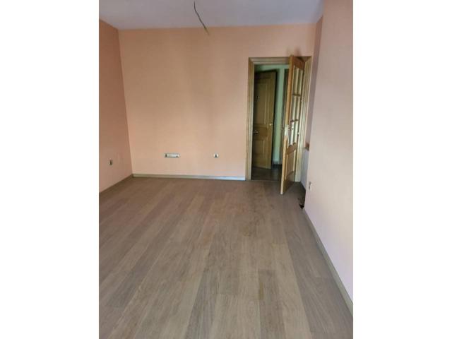 Piso en venta en Baza photo 0