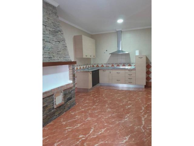 Venta de piso en Baza photo 0