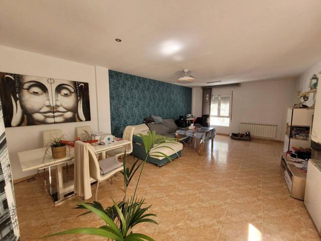Venta de piso en Baza photo 0