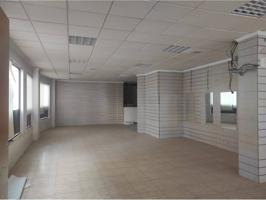 Local en alquiler en Baza photo 0