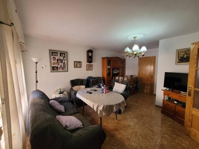 Venta de casa en Baza photo 0