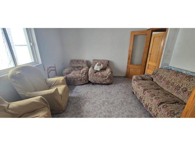 Piso en venta en Baza photo 0