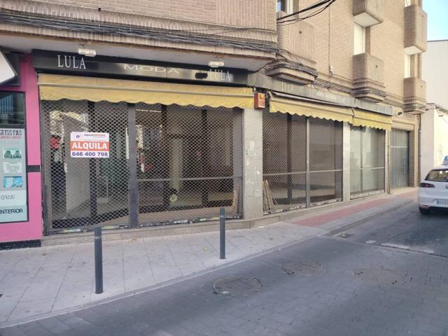 ESTUPENDO LOCAL COMERCIAL DE 125 m² CON GRAN ESCAPARATE !!! photo 0