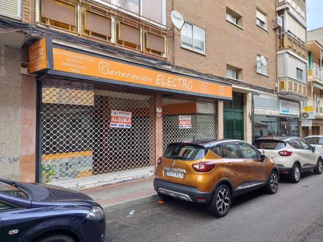 BONITO Y AMPLIO LOCAL COMERCIAL...220 m² DIÁFANOS CON GRAN ESCAPARATE !!! photo 0