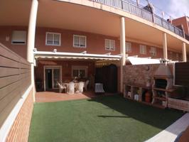 IMPRESIONANTE DUPLEX SEMINUEVO CON PISCINA PARTICULAR! COMO SI FUERA UN CHALET! photo 0