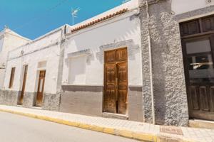 CASA TERRERA EN VENTA EN AGAETE photo 0