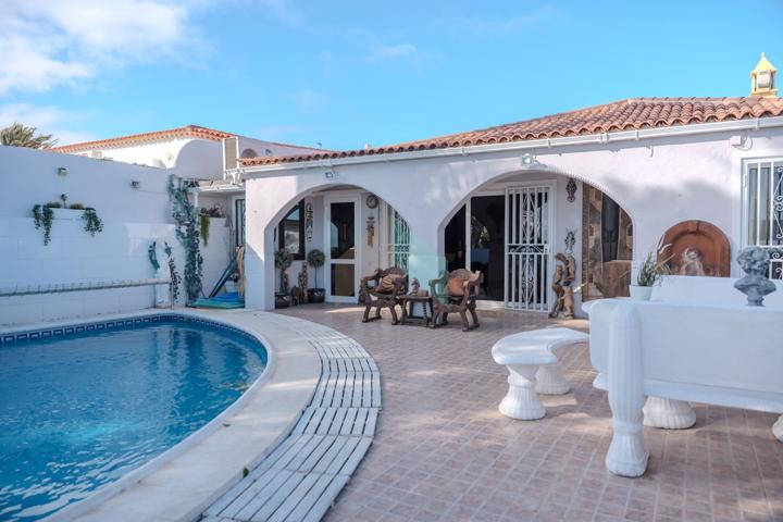 Villa En venta en San Miguel de Abona photo 0