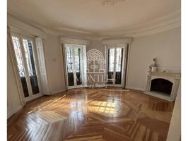 Piso en venta en Recoletos(28001) photo 0