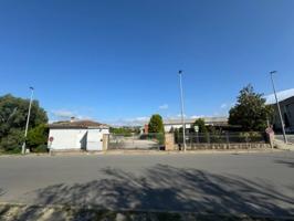 Nave comercial en venta en Torelló photo 0