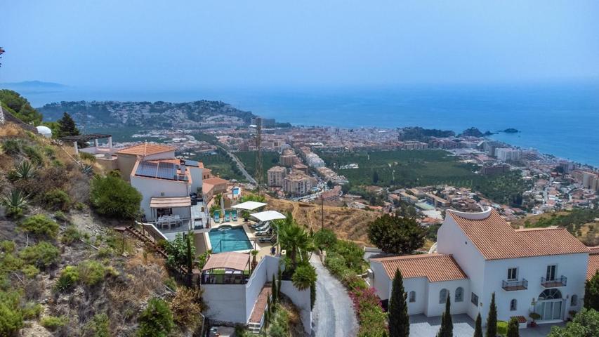 Villa En venta en Almuñécar photo 0