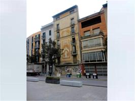 Edificio en venta en Centre Històric photo 0
