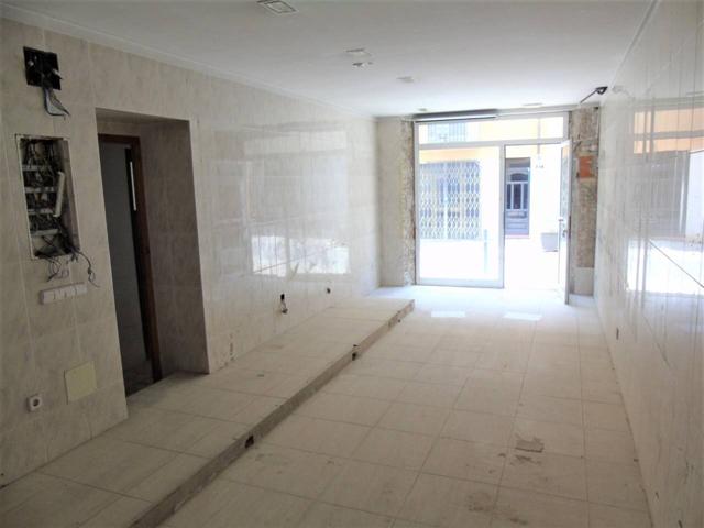 Local en venta en Tona photo 0