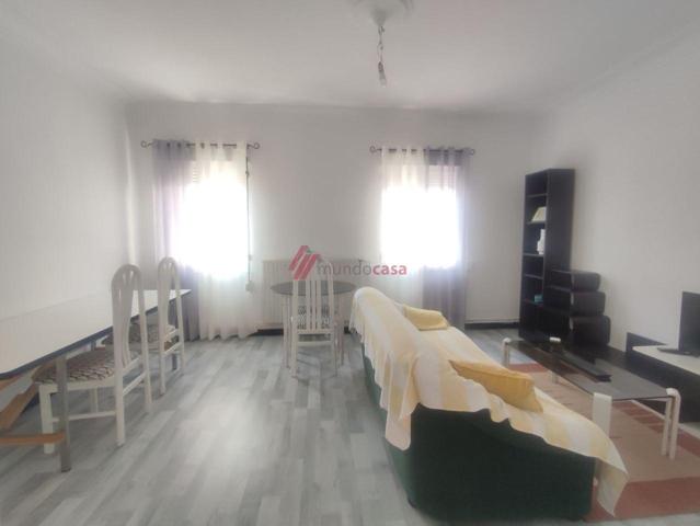 Junto a la Universidad photo 0