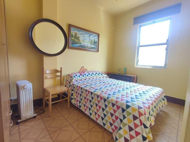 Junto a Escuela Escaño photo 0