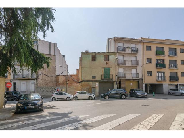 Casa en venda al centre de Manresa - Ideal per a negoci i inversió photo 0