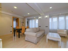 PIS 3 HABITACIONS AMB LOCAL PER GARATGE photo 0