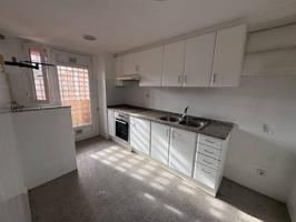 PIS 3 HABITACIONES A SURIA photo 0