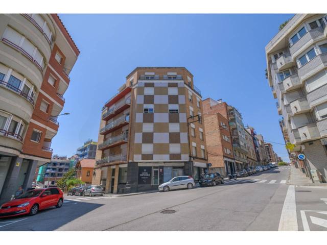 ÀTIC EN VENDA EN ZONA POBLE NOU photo 0