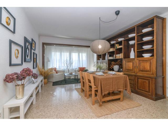 PISO 4 HABITACIONES ZONA PLAÇA COTS photo 0