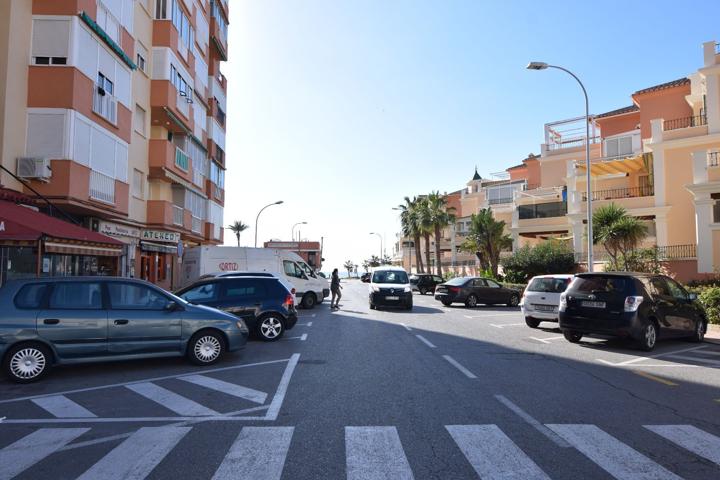 Local En venta en Torrox photo 0