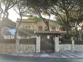 Oportunidad de Inversión Villa en segunda Línea de mar en la Costa Brava photo 0